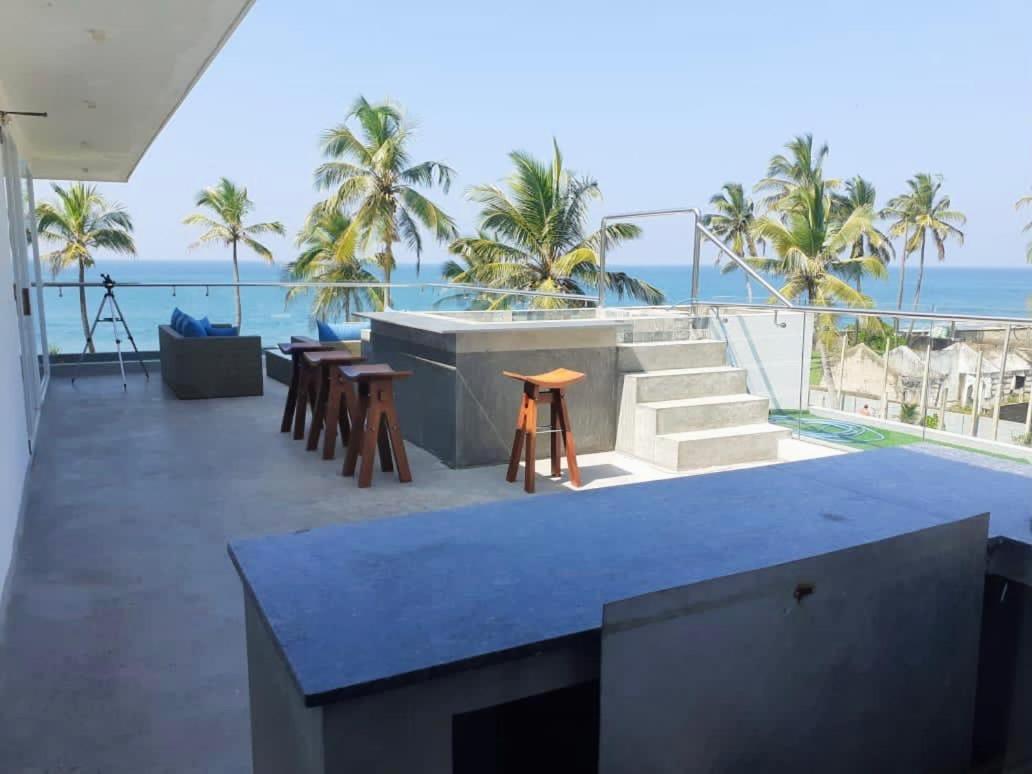 The Lighthouse Negombo Hotel Exterior photo