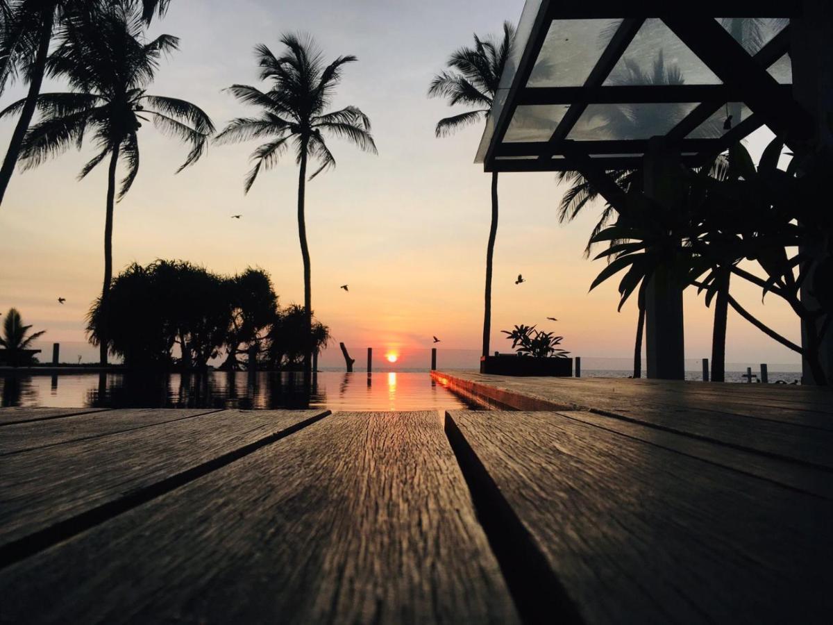 The Lighthouse Negombo Hotel Exterior photo