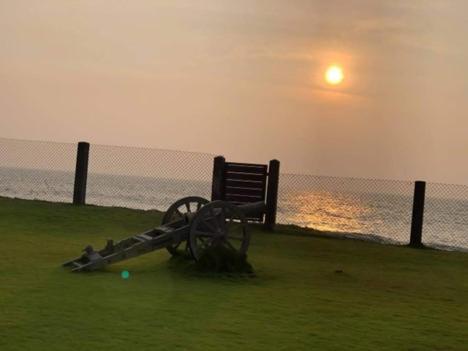 The Lighthouse Negombo Hotel Exterior photo