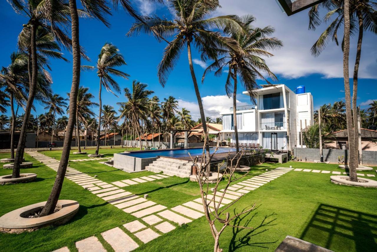 The Lighthouse Negombo Hotel Exterior photo