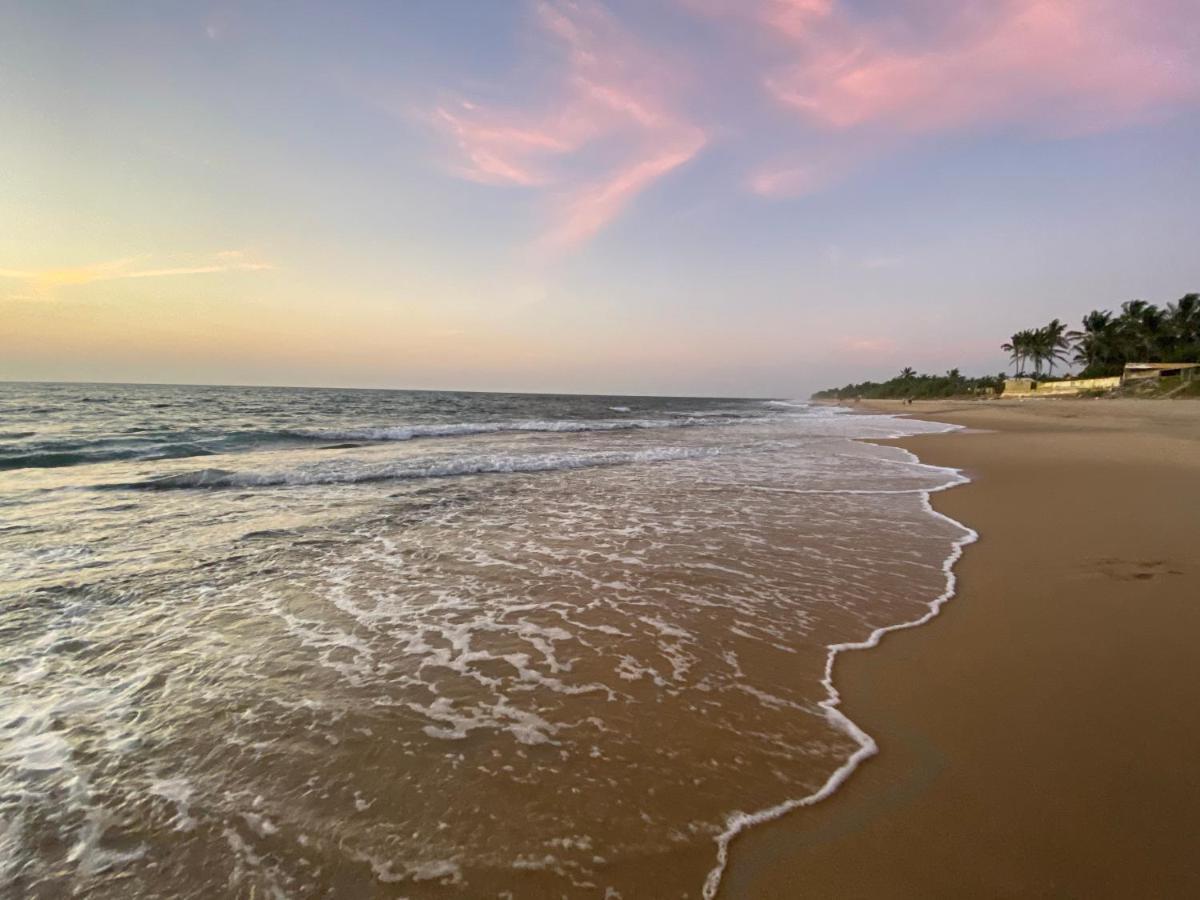 The Lighthouse Negombo Hotel Exterior photo